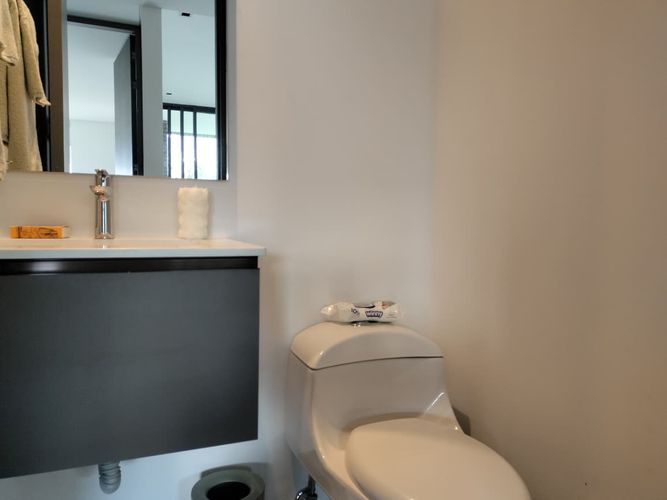 Apartamento de 2 alcobas en venta en El Poblado, Medellín, 117 m² · foto 16 de 17
