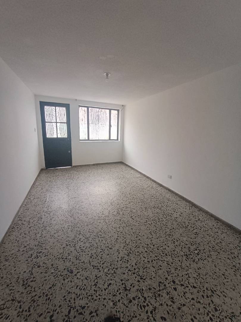 Casa en venta en Olarte, Bogotá · foto 8 de 24