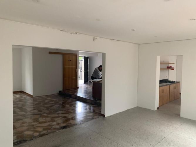 Casa de 6 alcobas en venta en Los Rosales, Bogotá, 400 m² · foto 11 de 24