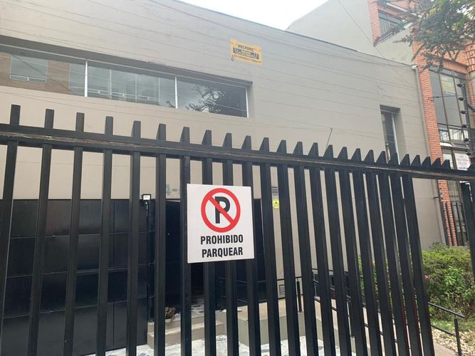 Casa de 6 alcobas en venta en Los Rosales, Bogotá, 400 m² · foto 9 de 24