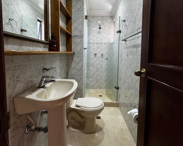 Casa de 4 alcobas en venta en Escobero, Envigado, 220 m² · foto 14 de 15