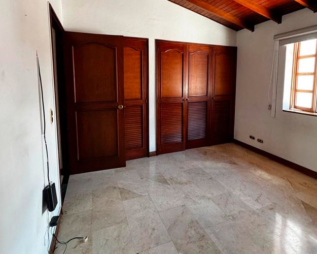 Casa de 4 alcobas en venta en Escobero, Envigado, 220 m² · foto 12 de 15