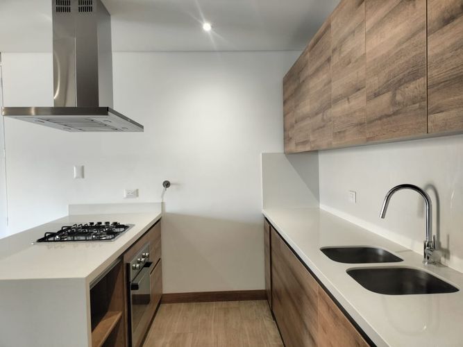 Apartamento en venta en El Poblado, Medellín · foto 5 de 14