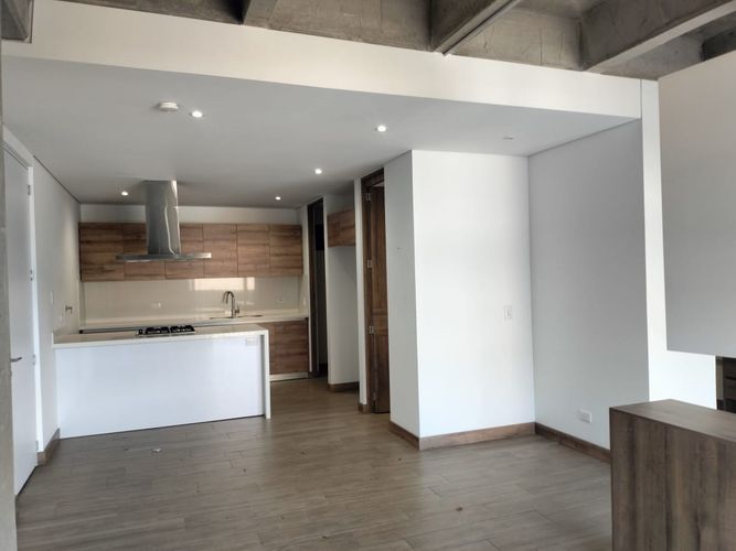 Apartamento en venta en El Poblado, Medellín · foto 3 de 14