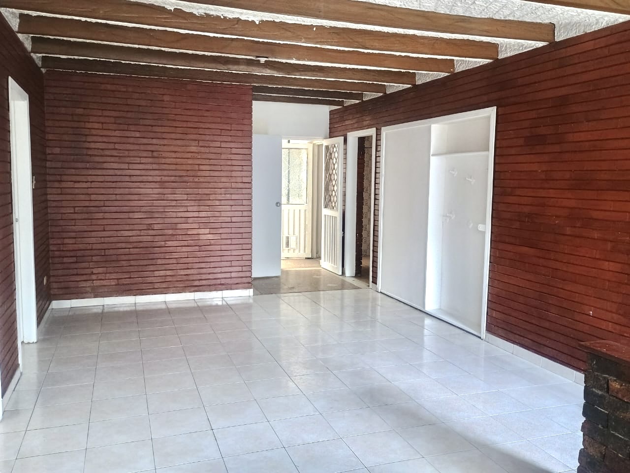 Casa en venta en Spring, Bogotá · foto 3 de 24