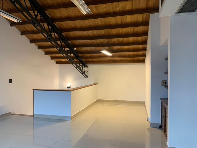 Oficina en arriendo en Patio Bonito, Medellín, 90 m² · foto 5 de 7