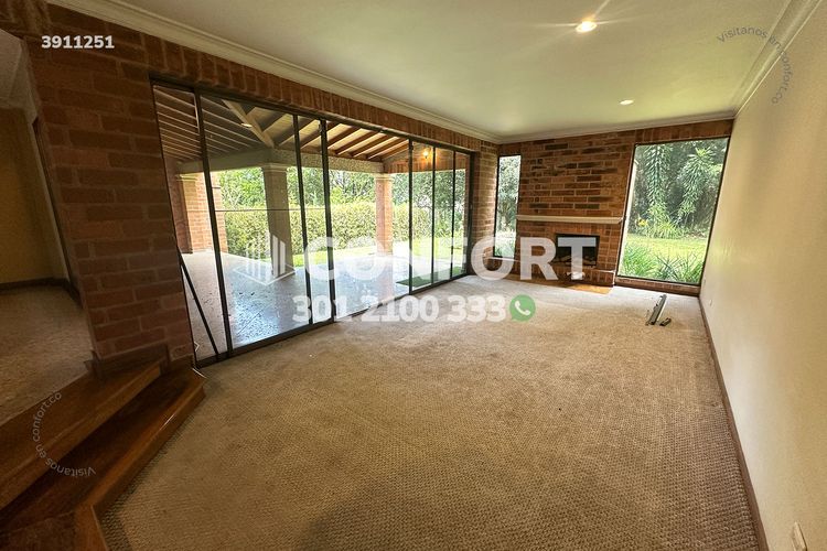 Casa de 5 alcobas en arriendo en San Lucas, Medellín, 330 m² · foto 4 de 24