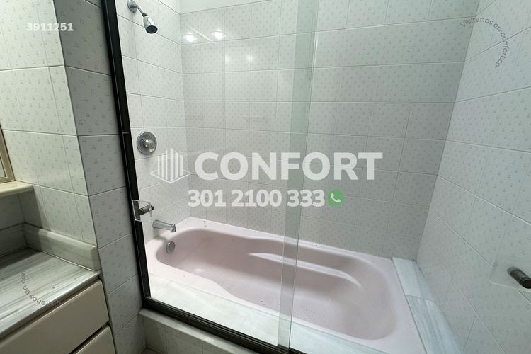 Casa de 5 alcobas en arriendo en San Lucas, Medellín, 330 m² · foto 15 de 24