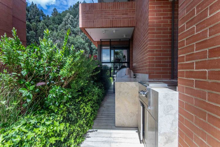 Apartamento de 3 alcobas en venta en Cerros De Los Alpes, Bogotá, 332 m² · foto 10 de 24