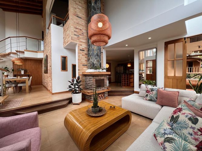 Casa de 4 alcobas en venta en Escobero, Envigado, 1001 m² · foto 11 de 18