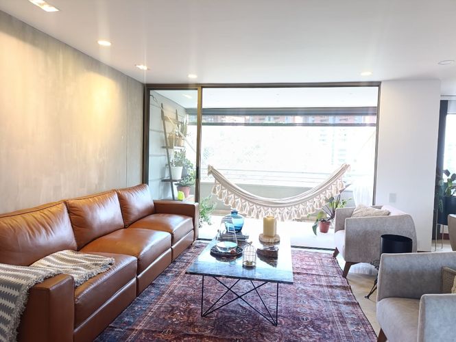 Apartamento de 2 alcobas en arriendo en El Poblado, Medellín, 200 m² · foto 16 de 18