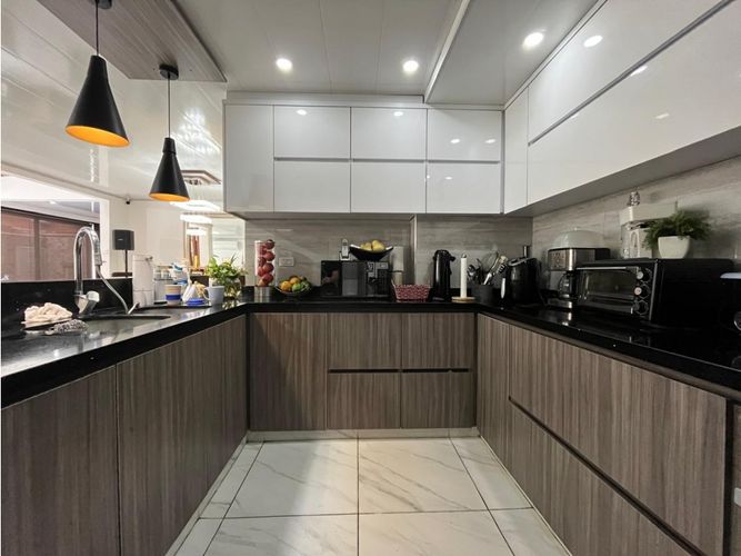 Casa de 6 alcobas en venta en Ciudad Country, Jamundí, 253 m² · foto 12 de 24