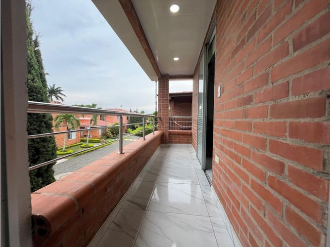 Casa de 6 alcobas en venta en Ciudad Country, Jamundí, 253 m² · foto 23 de 24