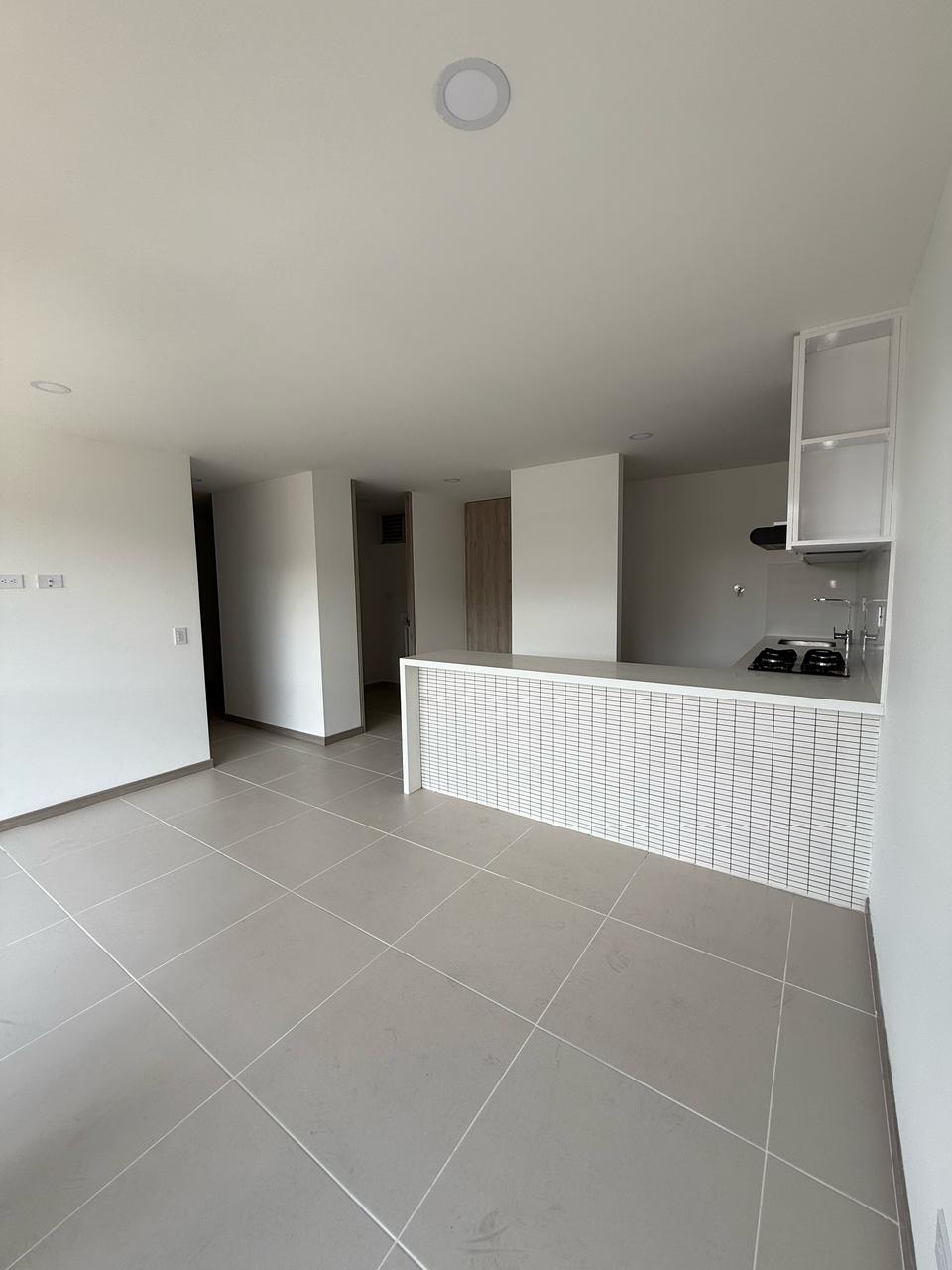 Apartamento en venta en Zona Industrial No. 1, Itagüí · foto 4 de 22
