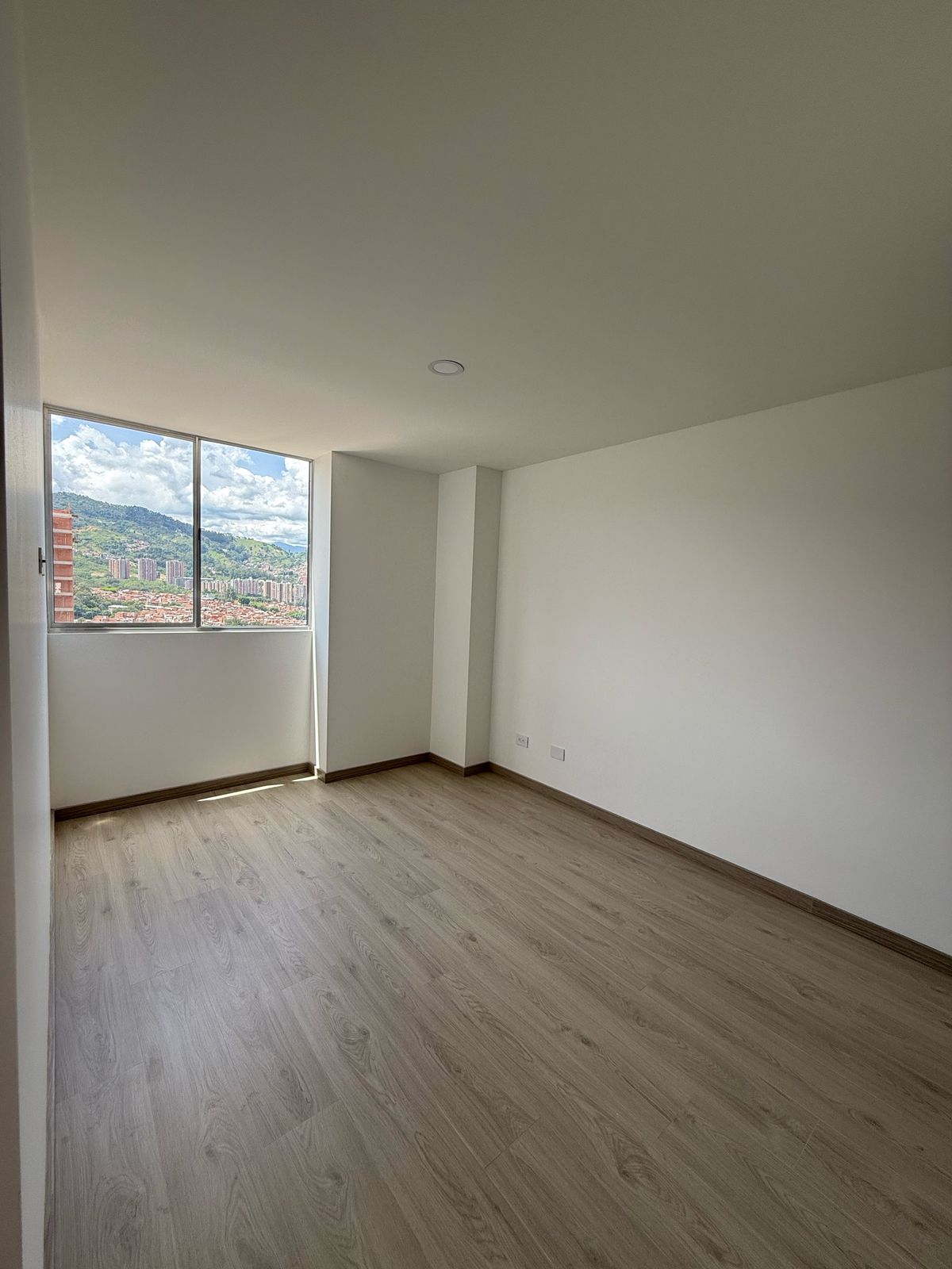 Apartamento en venta en Zona Industrial No. 1, Itagüí · foto 8 de 22