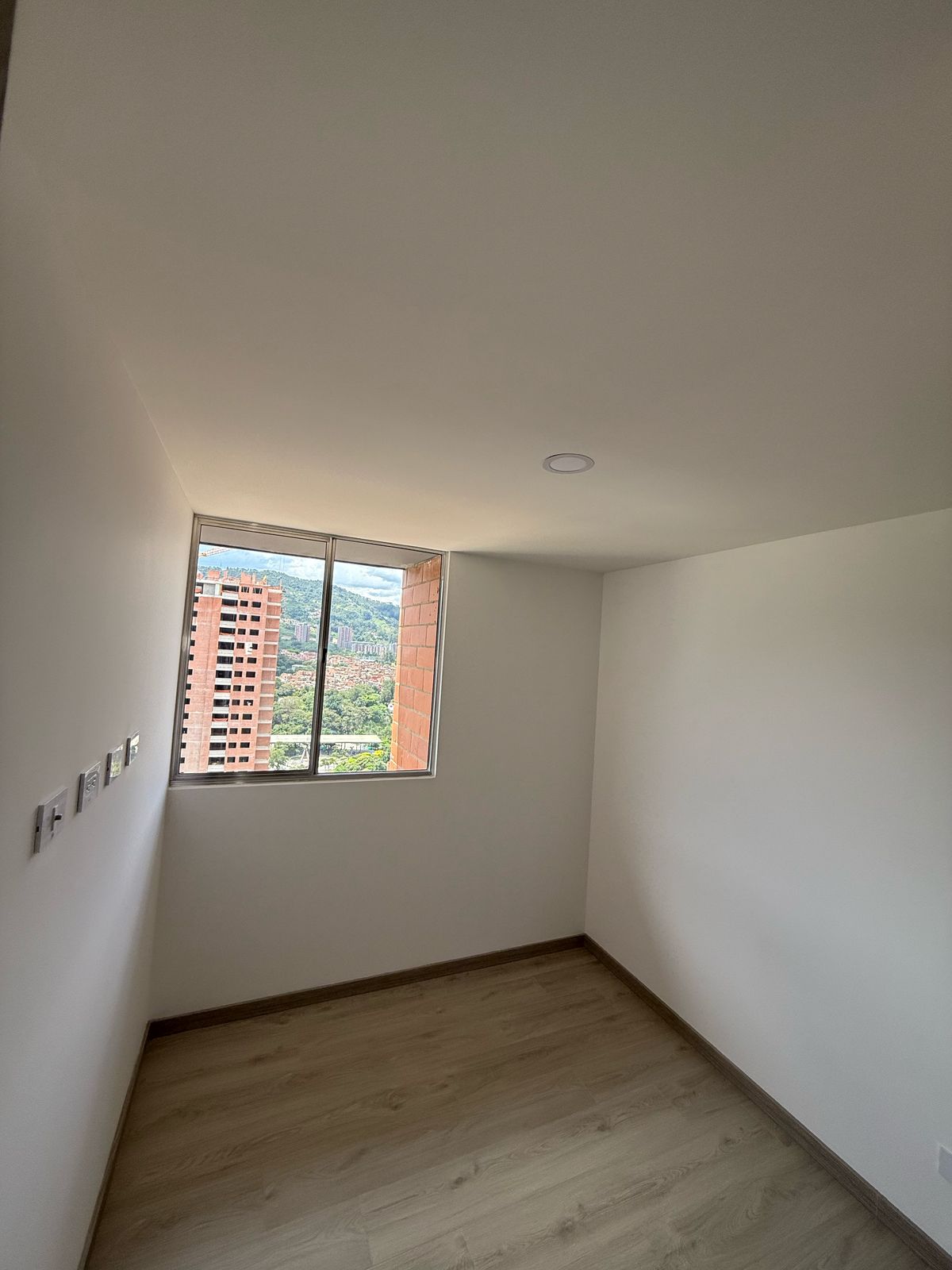 Apartamento en venta en Zona Industrial No. 1, Itagüí · foto 16 de 22