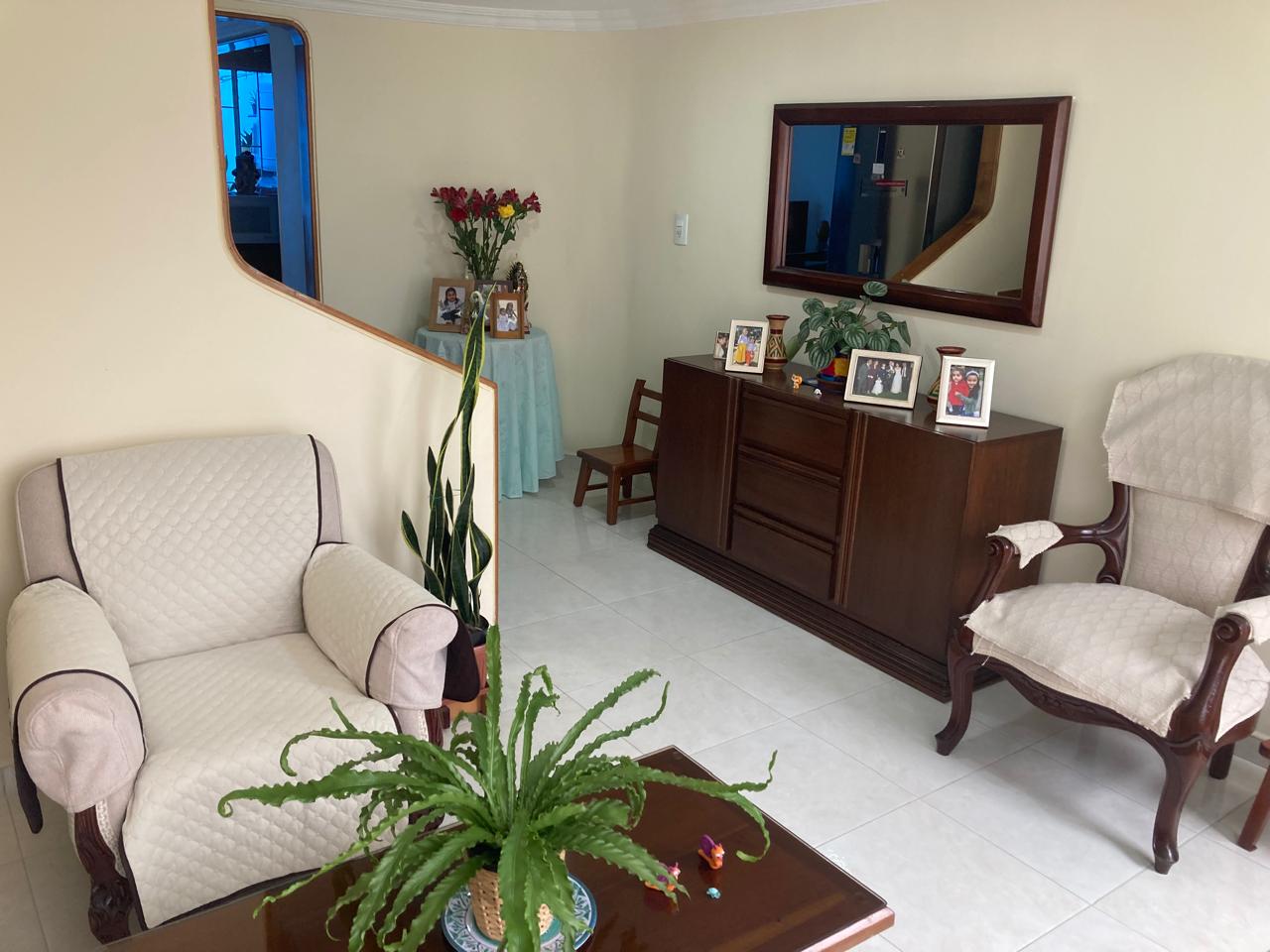 Casa en venta en Villas De Granada, Bogotá · foto 3 de 18