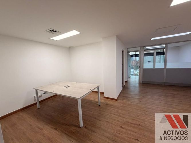 Oficina en arriendo en Los Balsos, Medellín, 60 m² · foto 7 de 13