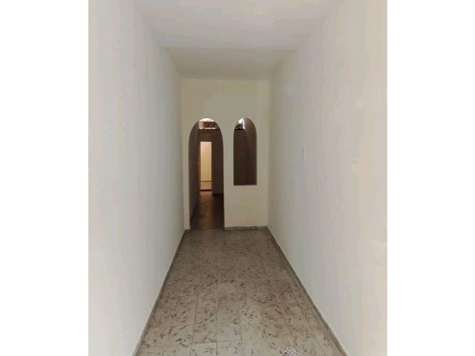 Casa de 6 alcobas en venta en Nueva Granada, Cali, 244 m² · foto 4 de 24