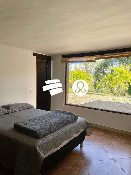 Finca en venta en El Carmen De Viboral, El Carmen de Viboral, 3400 m² · foto 9 de 23