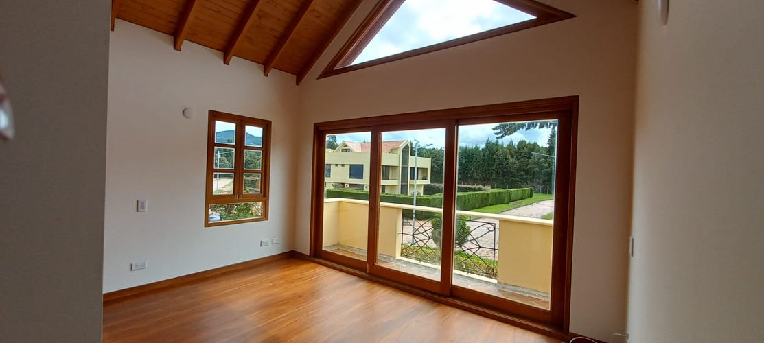 Casa de 4 alcobas en arriendo en Hatogrande, Sopó, 390 m² · foto 10 de 21