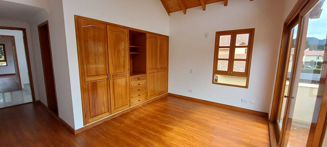 Casa de 4 alcobas en arriendo en Hatogrande, Sopó, 390 m² · foto 11 de 21
