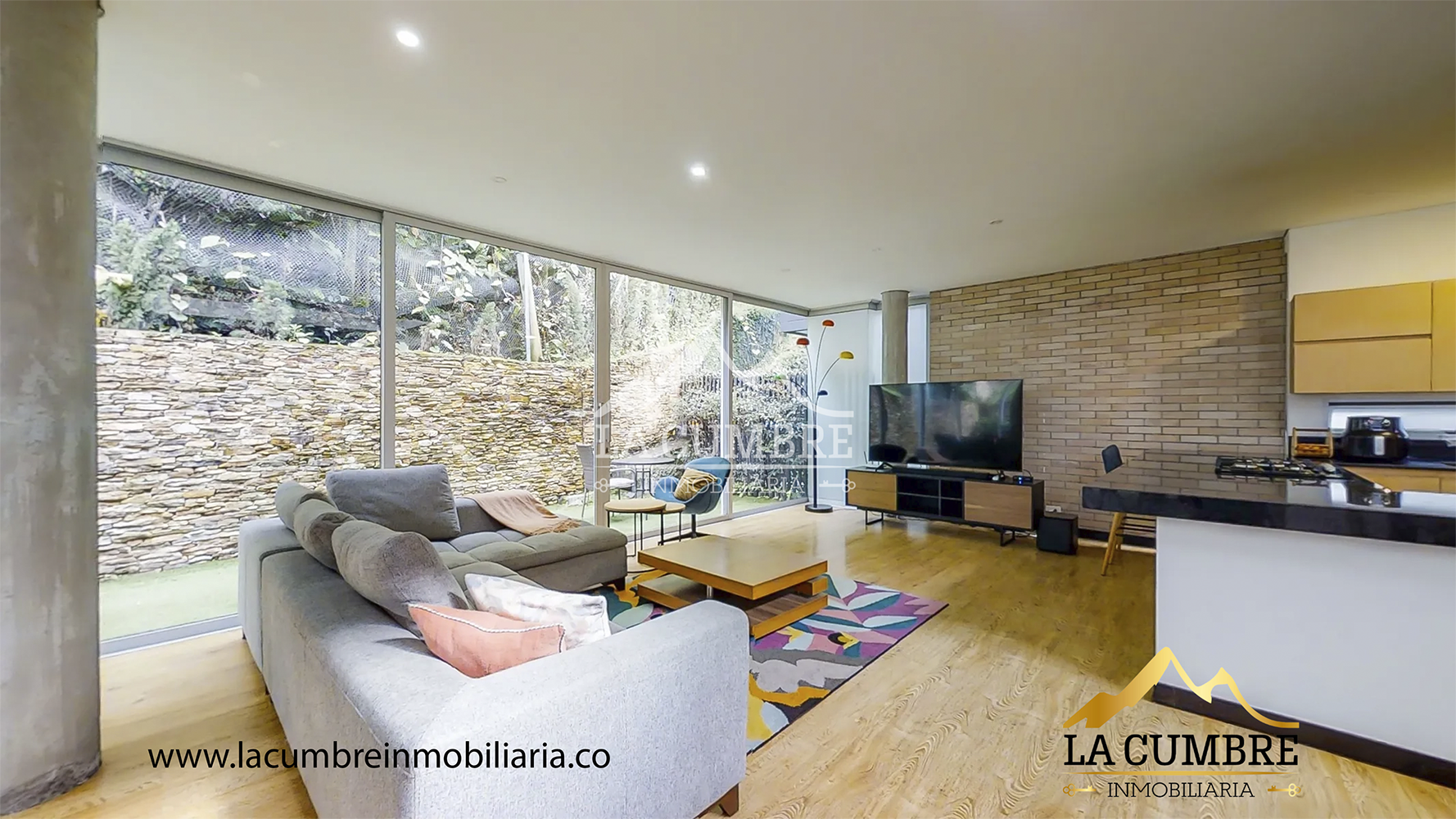 Casa en arriendo en Montessori, Medellín · foto 3 de 18