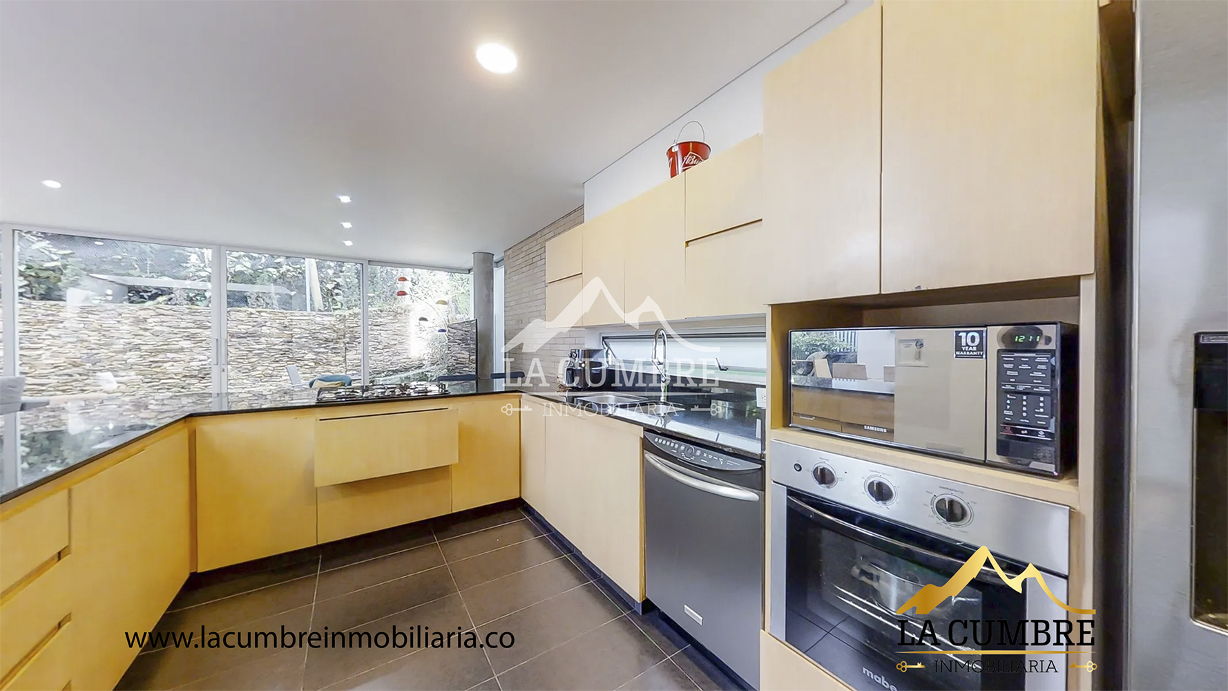 Casa en arriendo en Montessori, Medellín · foto 8 de 18