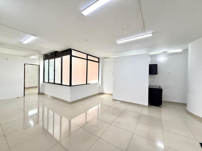Local en arriendo en Avenida 30 De Agosto, Pereira, 180 m² · foto 4 de 10