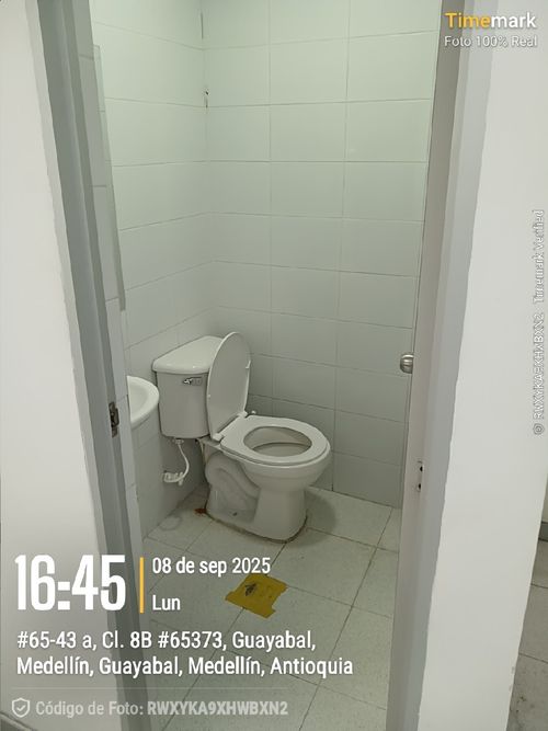 Local en venta en Aeroparque Juan Pablo Ii, Medellín, 209 m² · foto 10 de 11