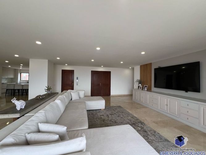 Apartamento de 3 alcobas en venta en La Frontera, Medellín, 300 m² · foto 16 de 19