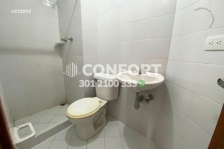 Apartamento de 3 alcobas en arriendo en Laureles, Medellín, 160 m² · foto 8 de 24