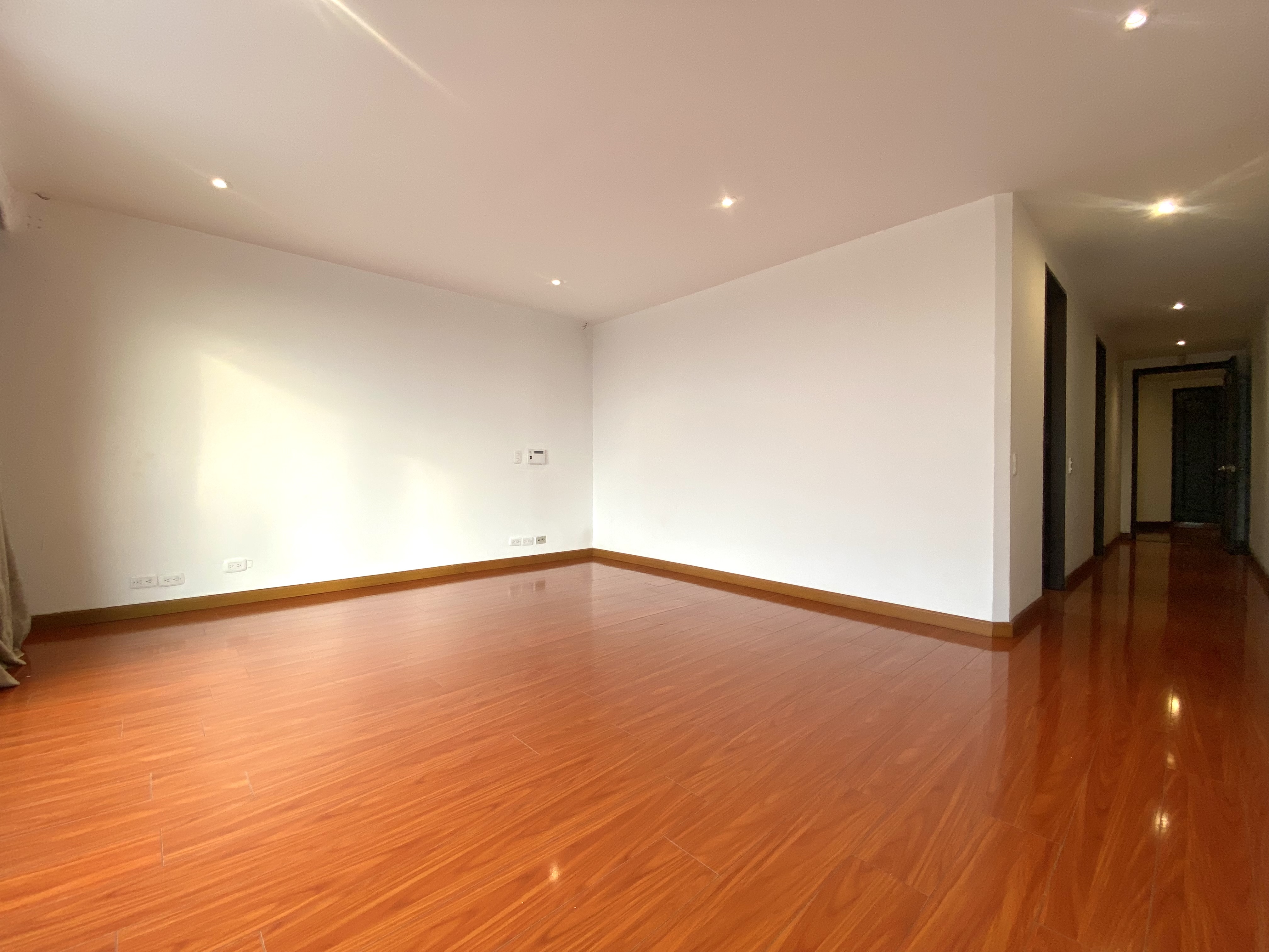 Apartamento en venta en El Refugio, Bogotá · foto 9 de 24