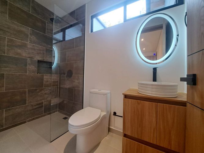 Casa de 4 alcobas en venta en Ub. Serranias, Rionegro, 186 m² · foto 13 de 20