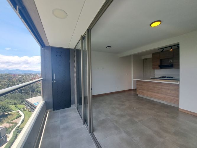 Apartamento de 2 alcobas en venta en Centro, Rionegro, 58 m² · foto 2 de 21