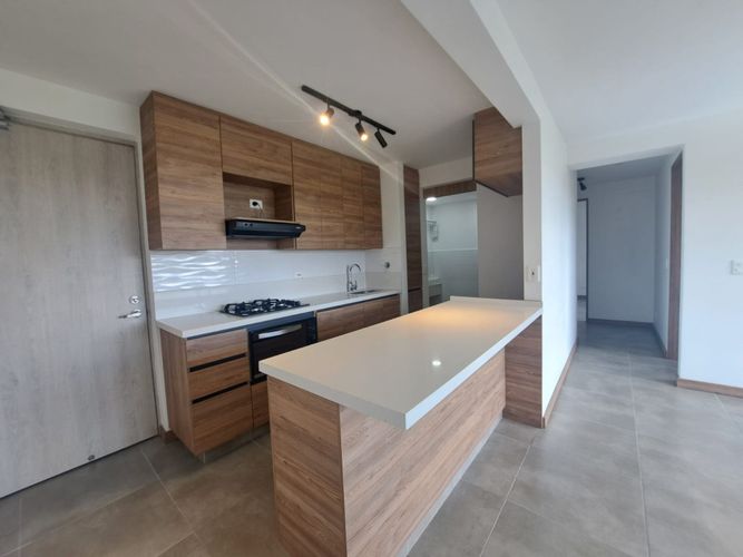 Apartamento de 2 alcobas en venta en Centro, Rionegro, 58 m² · foto 3 de 21