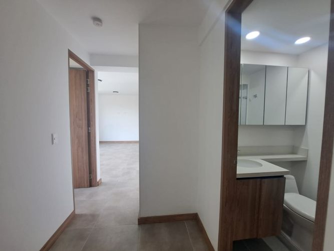 Apartamento de 2 alcobas en venta en Centro, Rionegro, 58 m² · foto 9 de 21