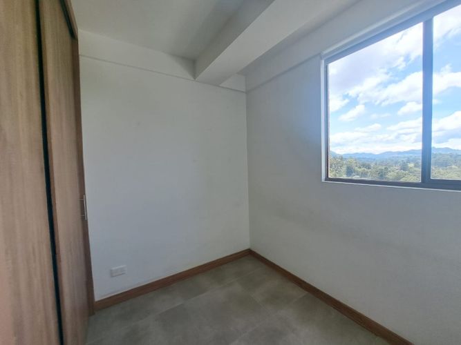 Apartamento de 2 alcobas en venta en Centro, Rionegro, 58 m² · foto 14 de 21