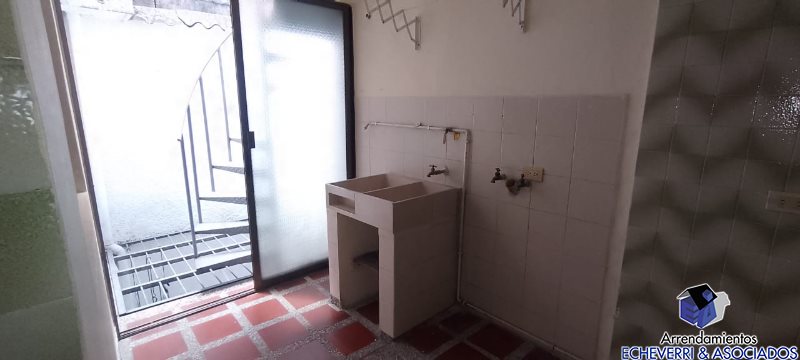 Casa de 3 alcobas en venta en El Trianon, Envigado, 140 m² · foto 3 de 15