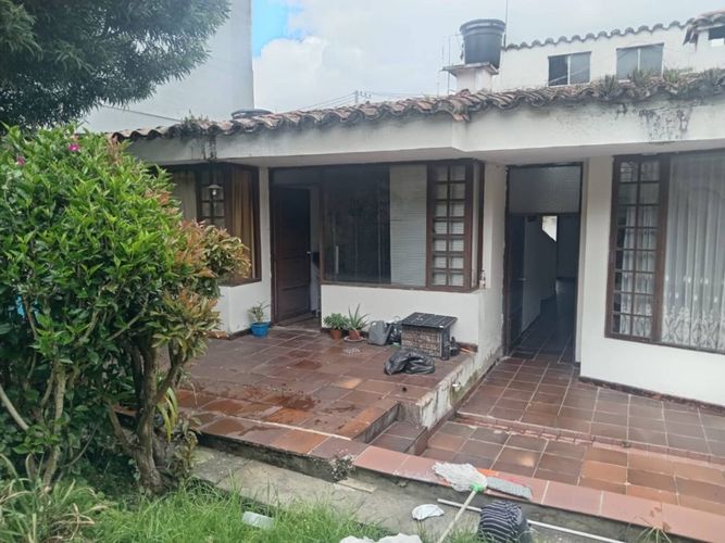 Casa de 4 alcobas en venta en Niza Norte, Bogotá, 399 m² · foto 3 de 20