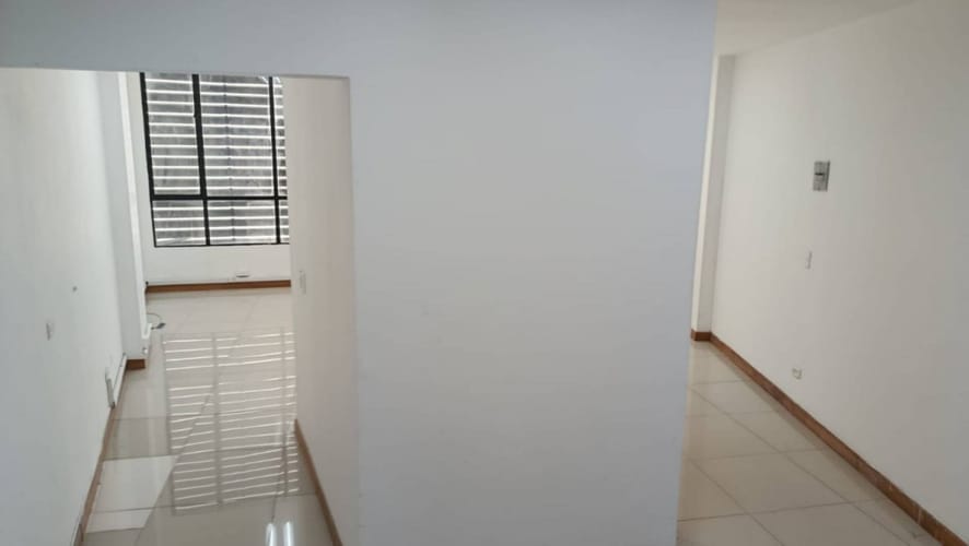 Local en arriendo en Milla De Oro, Medellín, 46 m² · foto 2 de 5