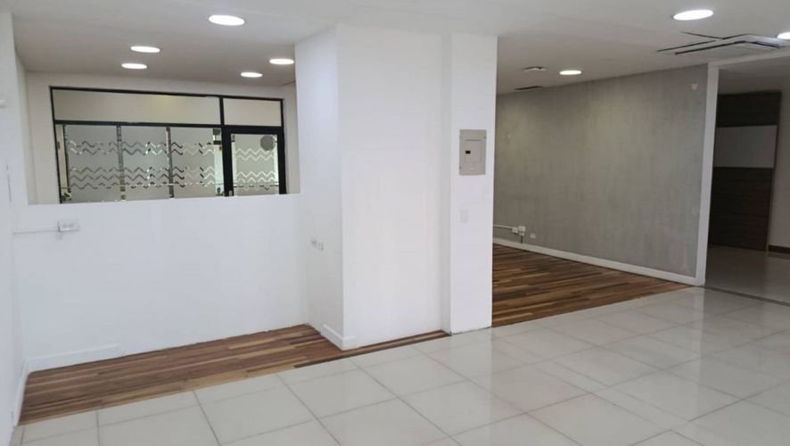 Local en arriendo en Milla De Oro, Medellín, 138 m² · foto 10 de 14