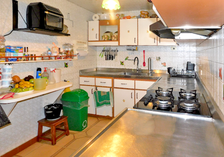 Casa de 6 alcobas en venta en 20 De Julio, Bogotá, 234 m² · foto 12 de 24