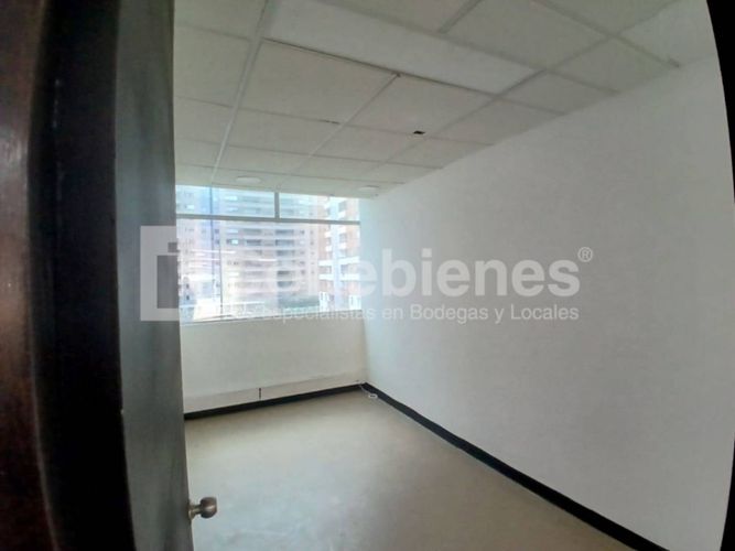 Oficina en venta en El Poblado, Medellín, 508 m² · foto 13 de 21