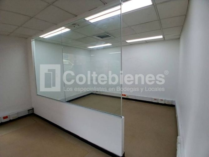 Oficina en venta en El Poblado, Medellín, 508 m² · foto 15 de 21