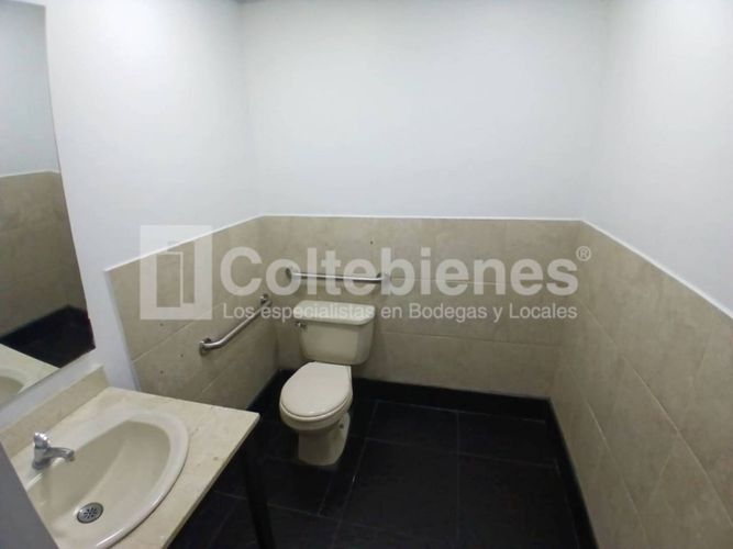 Oficina en venta en El Poblado, Medellín, 508 m² · foto 18 de 21
