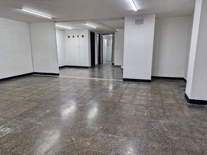 Edificio en venta en La Candelaria, Barranquilla, 792 m² · foto 13 de 24