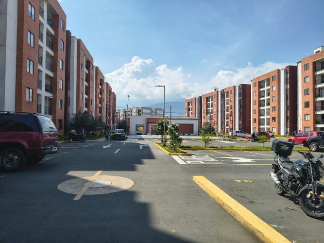 Apartamento de 2 alcobas en venta en Parque Natura, Jamundí, 57 m² · foto 2 de 24