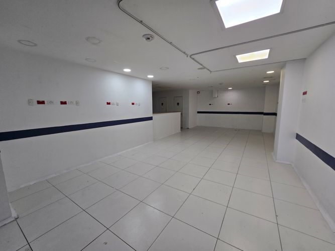 Edificio en venta en Laureles, Medellín, 1605 m² · foto 6 de 24