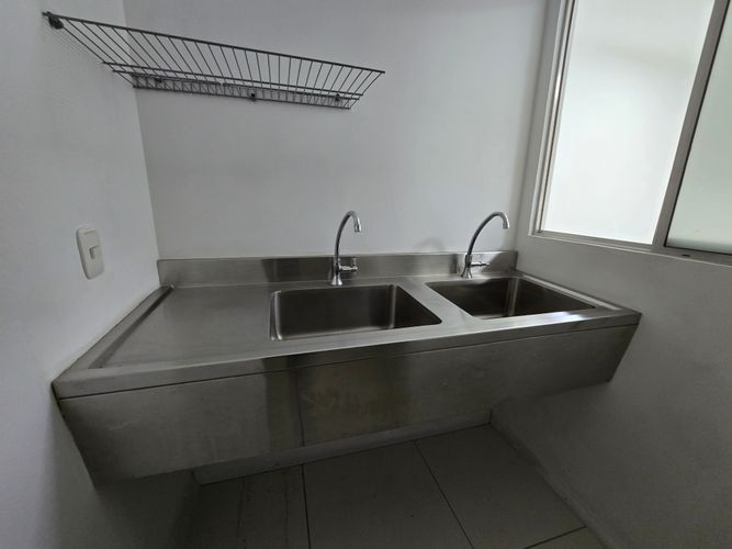 Edificio en venta en Laureles, Medellín, 1605 m² · foto 10 de 24